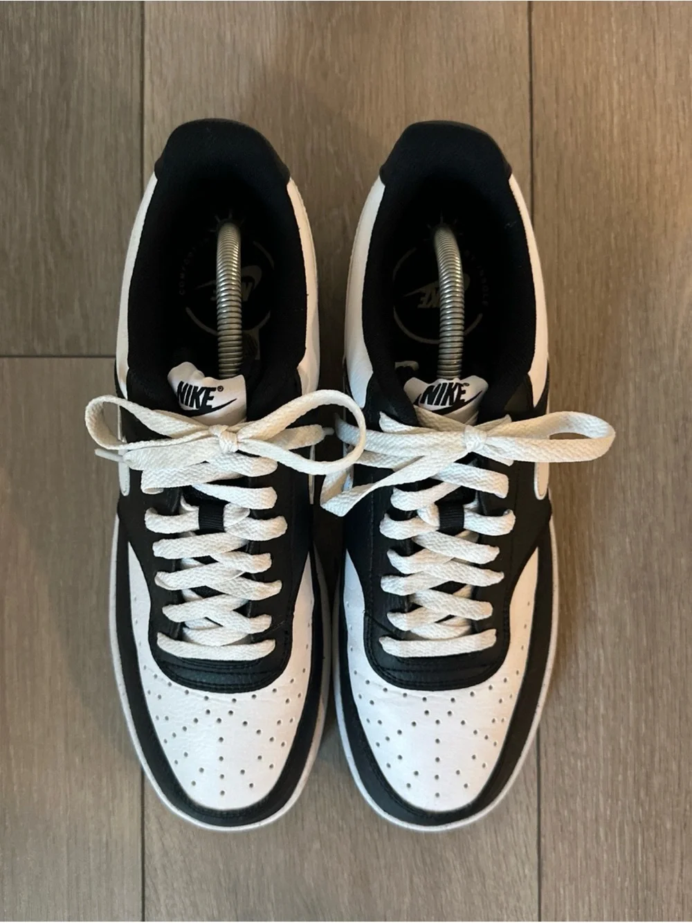 Nike Men's Size 10.5 Court Vision Low Black/White Sneakers Shoes HM9862-001